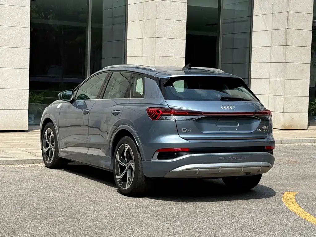 Audi Q4 E-Tron 2024 — фото 18