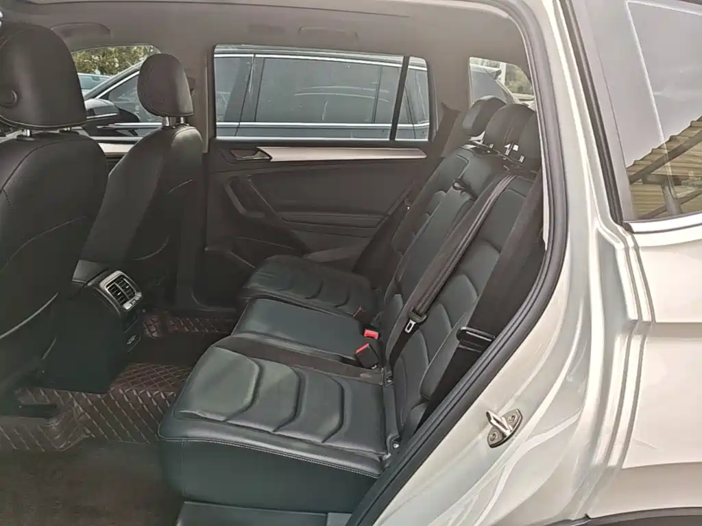 Volkswagen Tiguan L 2021 — фото 17