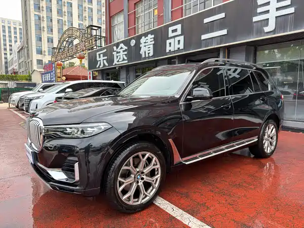 BMW X7 2022