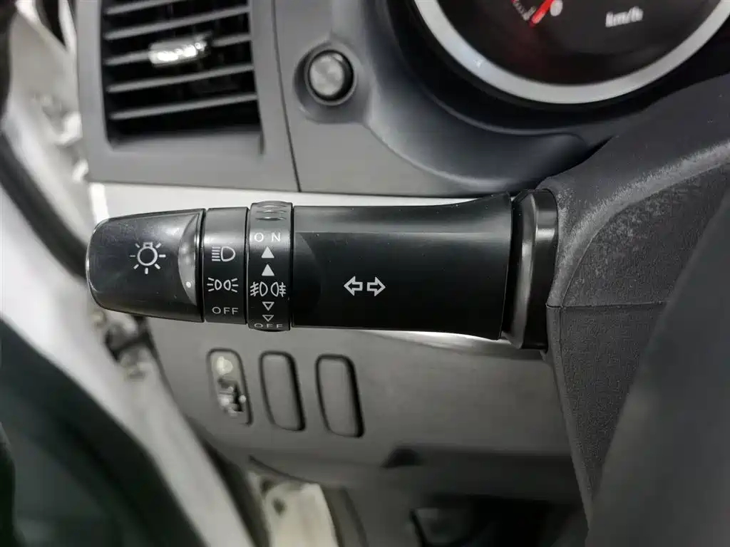 Mitsubishi Lancer EX 2015 — фото 21