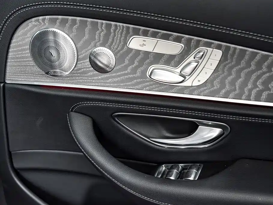 Mercedes-Benz E-Class 2021 — фото 17
