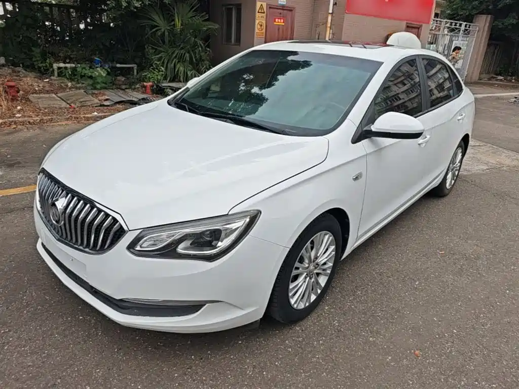Buick Excelle 2015 — фото 1