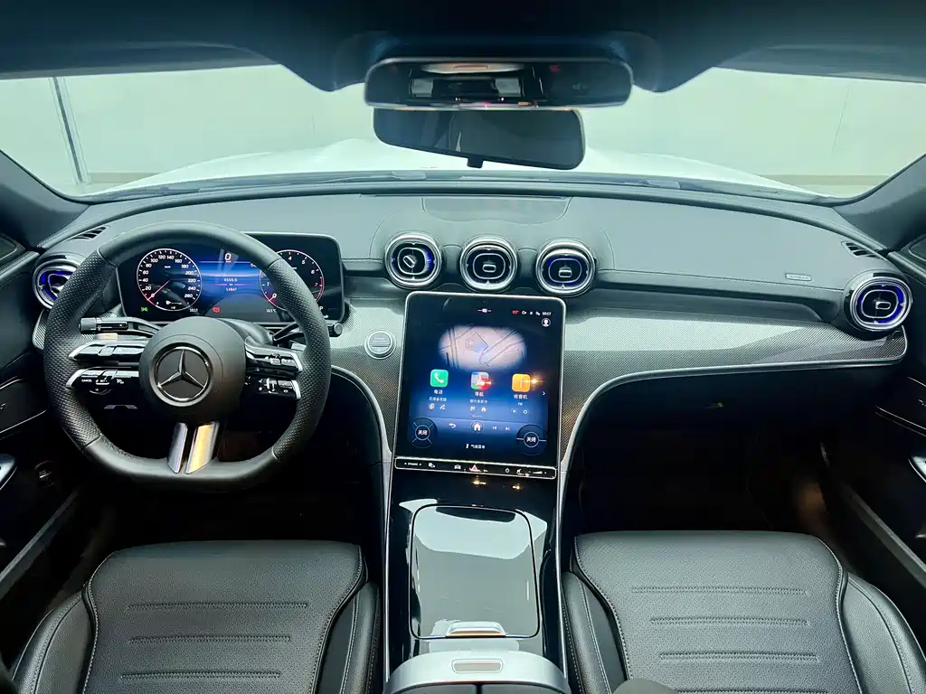 Mercedes-Benz C-Class 2025 — фото 19