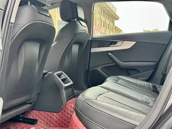 Audi A4L 2020