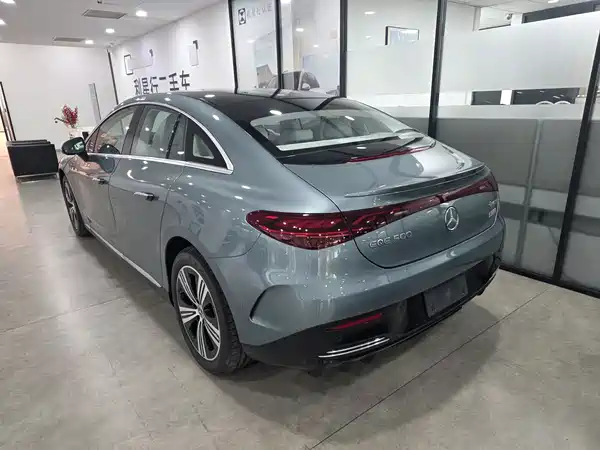 Mercedes-Benz EQE 2025