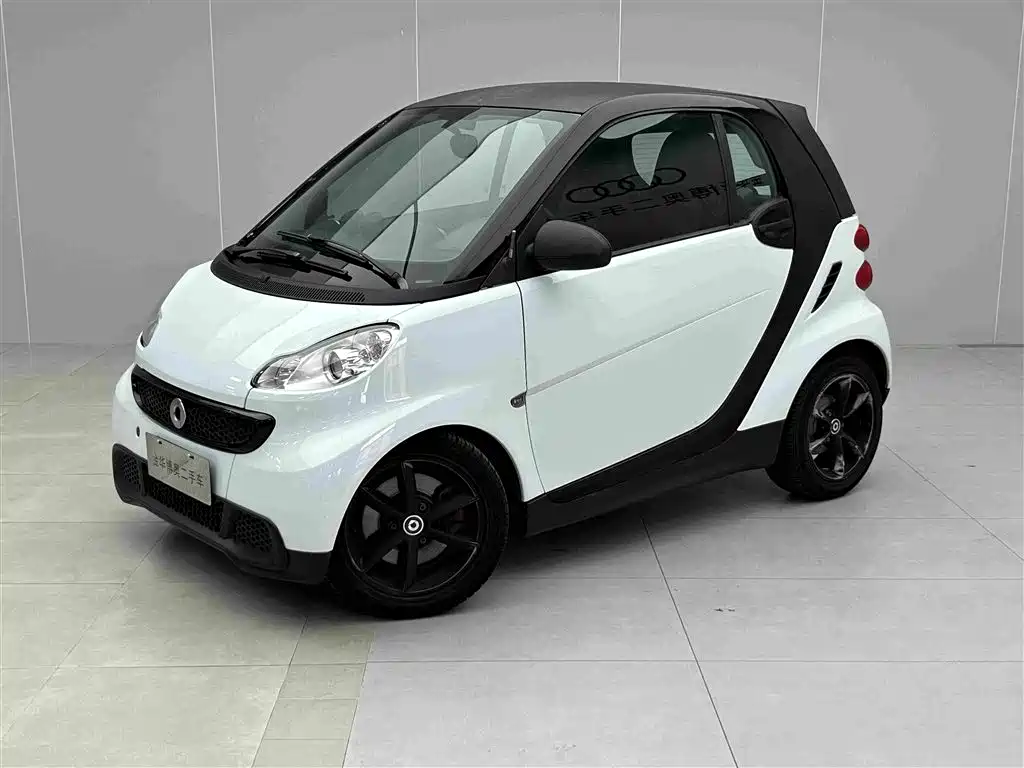 smart fortwo 2013 — фото 1