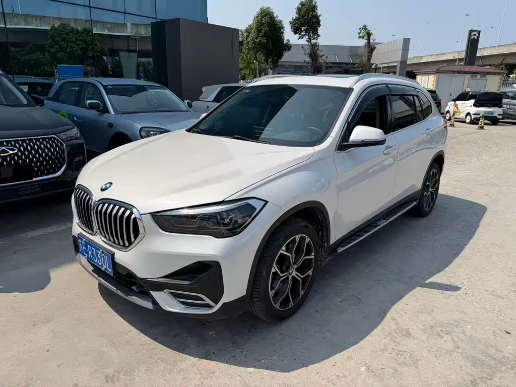 BMW X1 2023 — фото 1