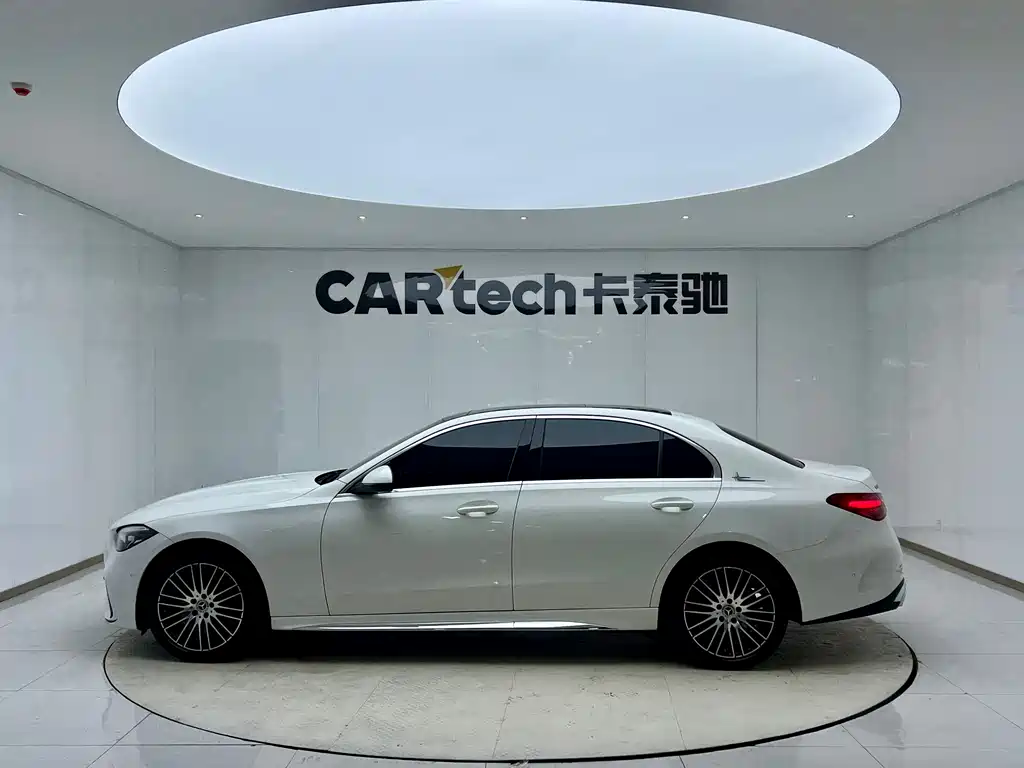 Mercedes-Benz C-Class 2025