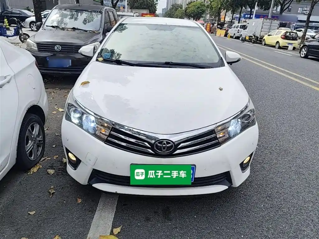 Toyota Corolla 2017 — фото 3