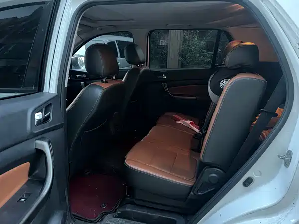 Changan Auchan CX70 2016