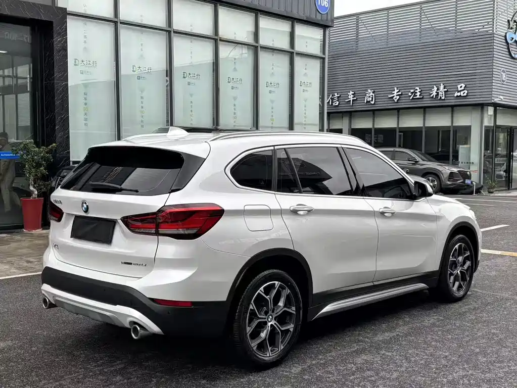 BMW X1 2022 — фото 9