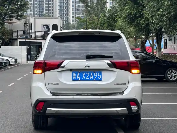 Mitsubishi Outlander 2018