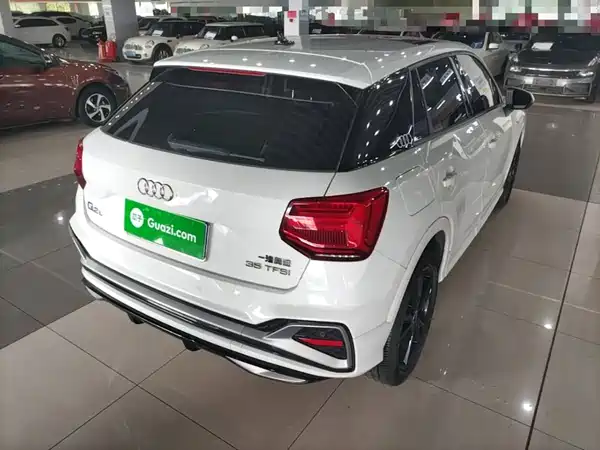 Audi Q2L 2022
