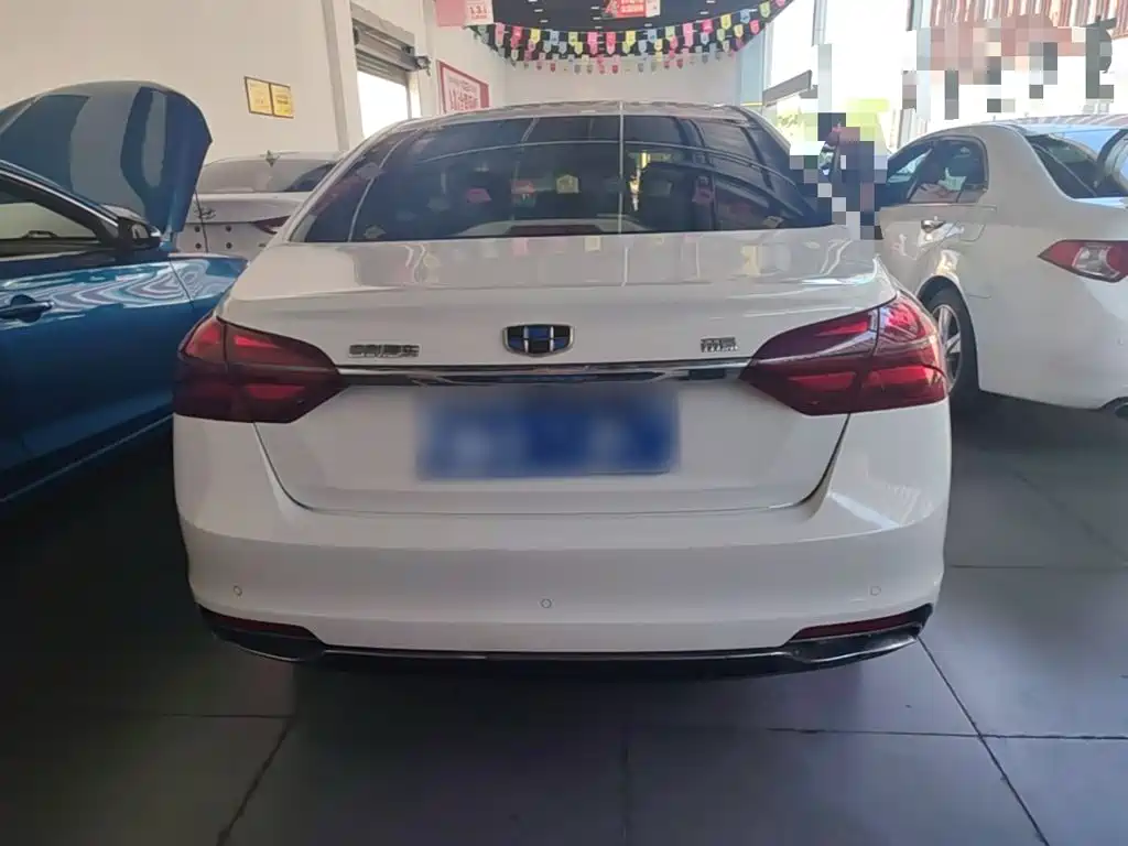 Geely Emgrand 2018