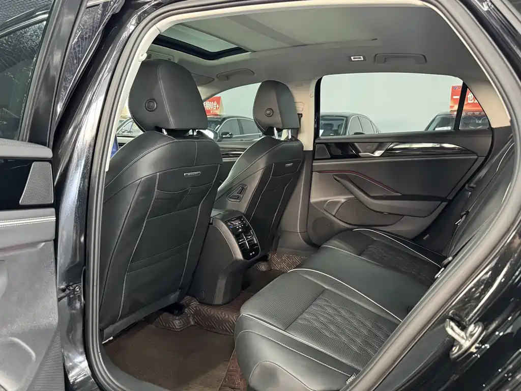 Volkswagen Magotan 2024