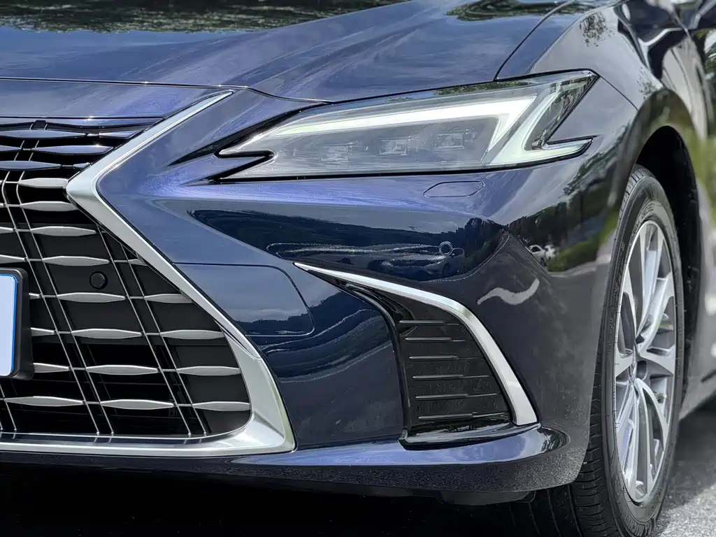 Lexus ES 2025 — фото 18