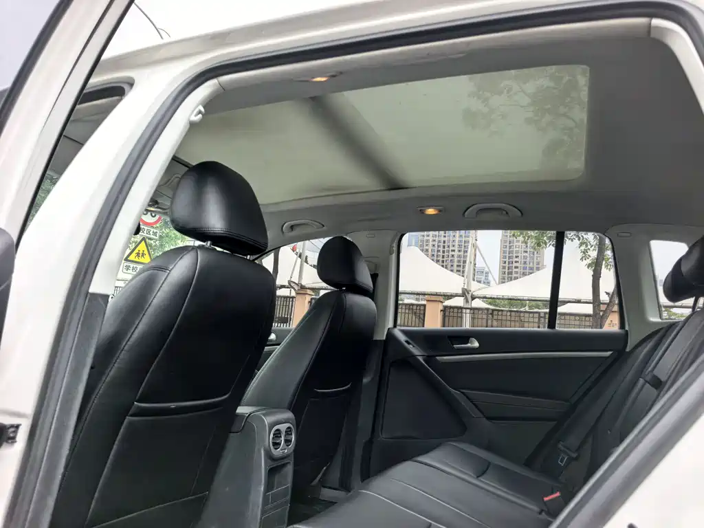 Volkswagen Tiguan 2016 — фото 16