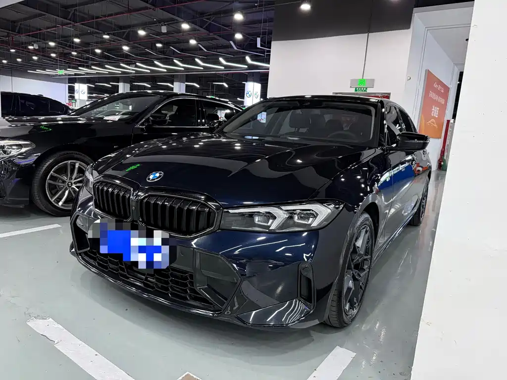 BMW 3 Series 2025 — фото 1