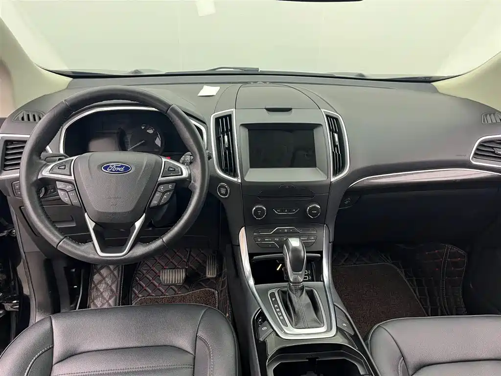 Ford Edge 2019 — фото 11