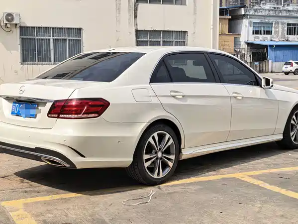Mercedes-Benz E-Class 2015