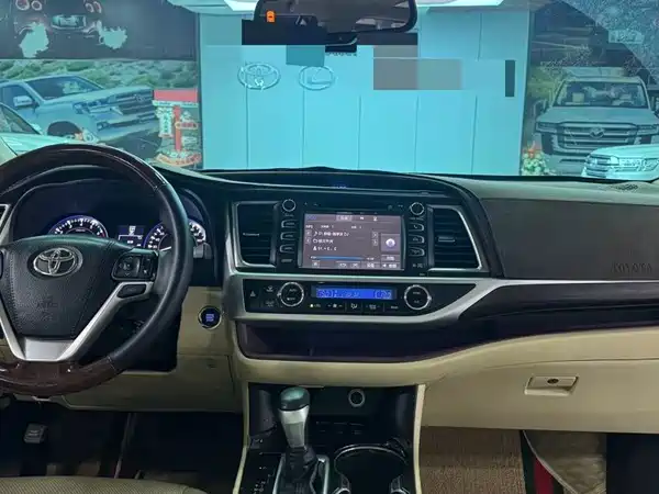 Toyota Highlander 2016