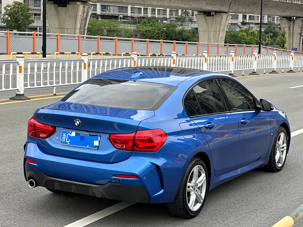 BMW 1 Series 2019 — фото 13