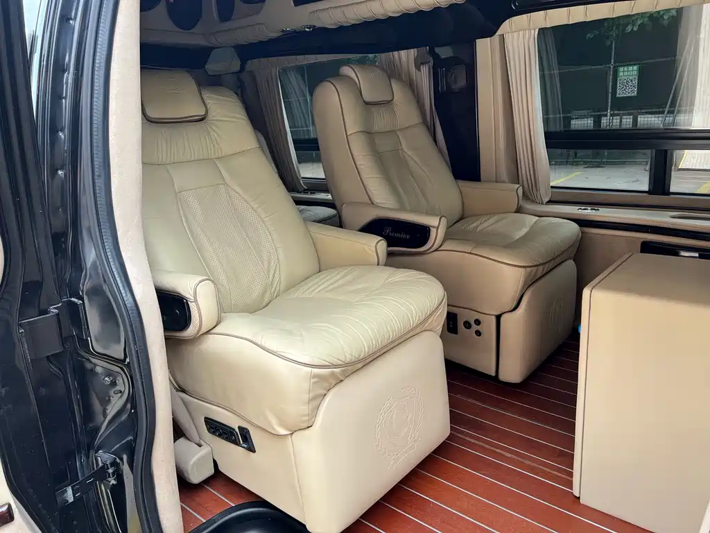 GMC Savana 2012