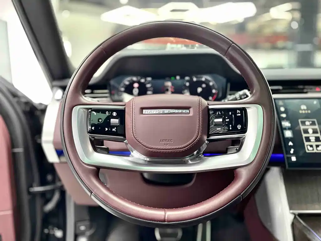 Land Rover Range Rover 2025 — фото 14