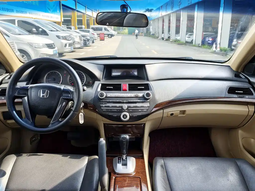 Honda Accord 2013 — фото 13