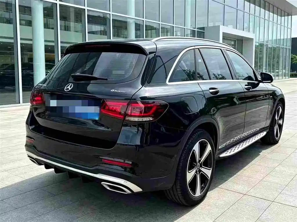Mercedes-Benz GLC 2023