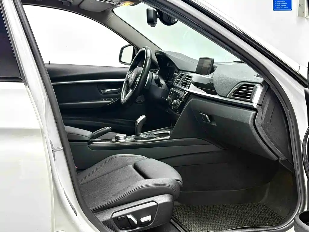 BMW 3 Series 2018