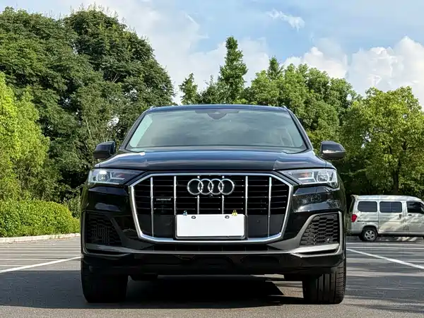 Audi Q7 2023