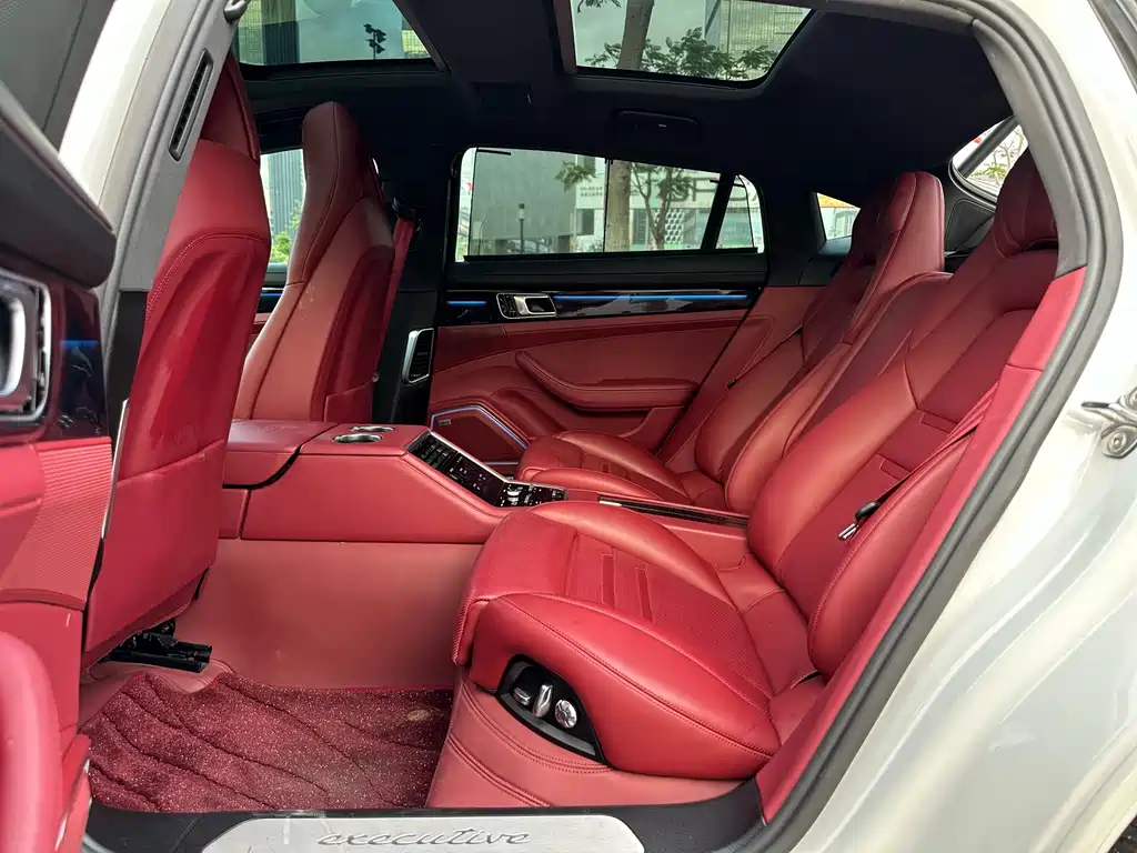 Porsche Panamera 2018 — фото 12