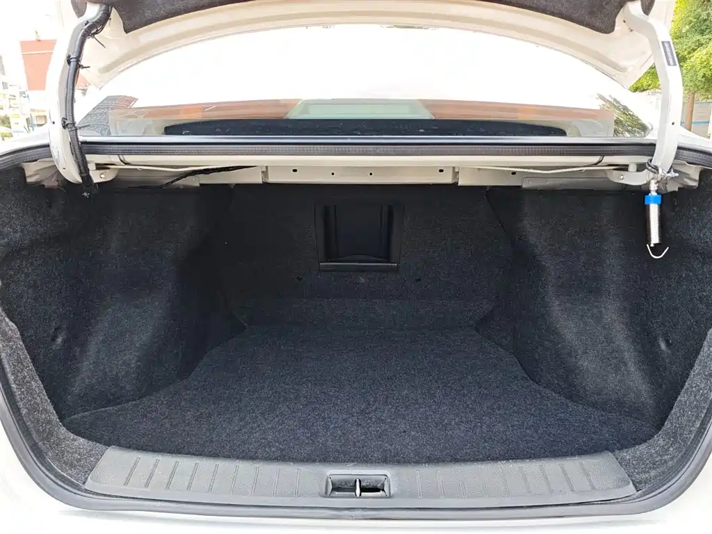 Nissan Sylphy 2017 — фото 24