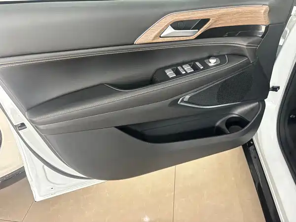 XPeng P5 2022