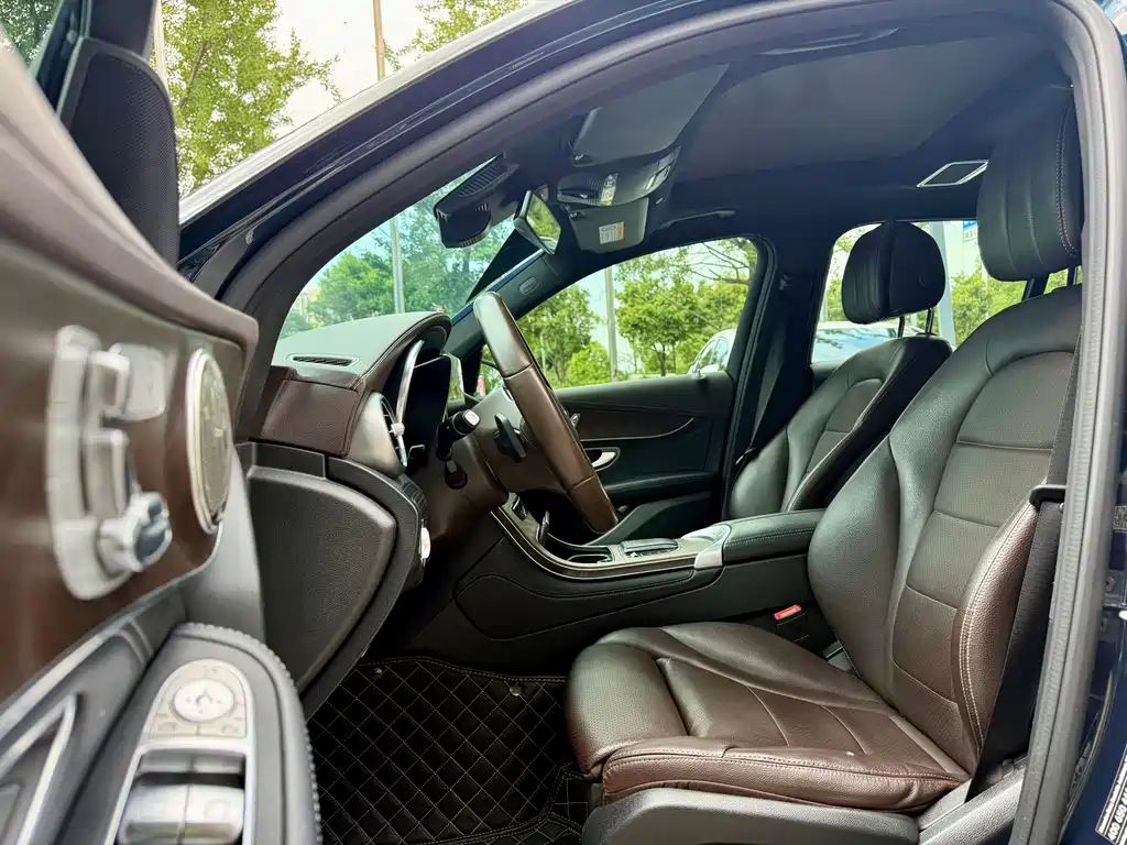 Mercedes-Benz GLC 2019 — фото 17