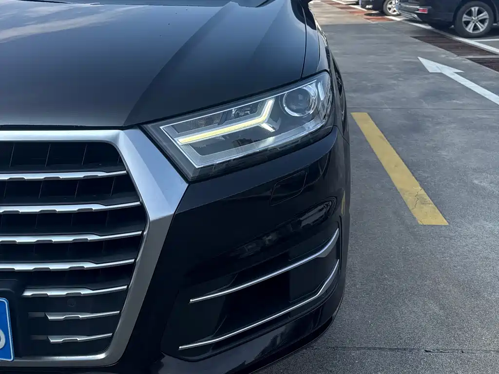 Audi Q7 2018 — фото 5