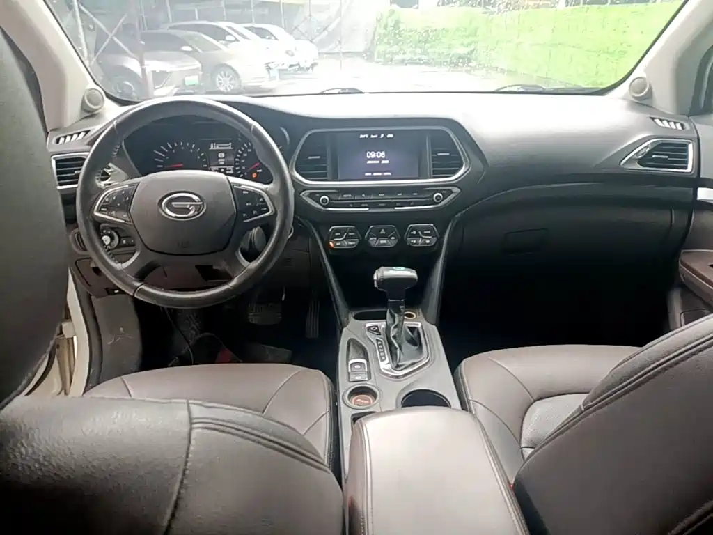 GAC Motor Trumpchi GS4 2017 — фото 10