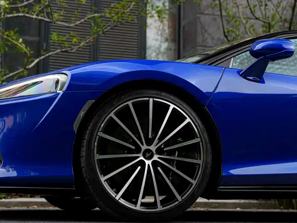 McLaren GT 2023