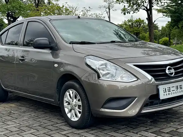 Nissan Sunny 2015