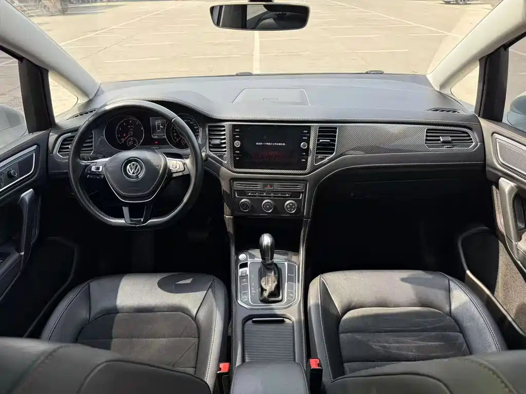 Volkswagen Golf Sportsvan 2018 — фото 12