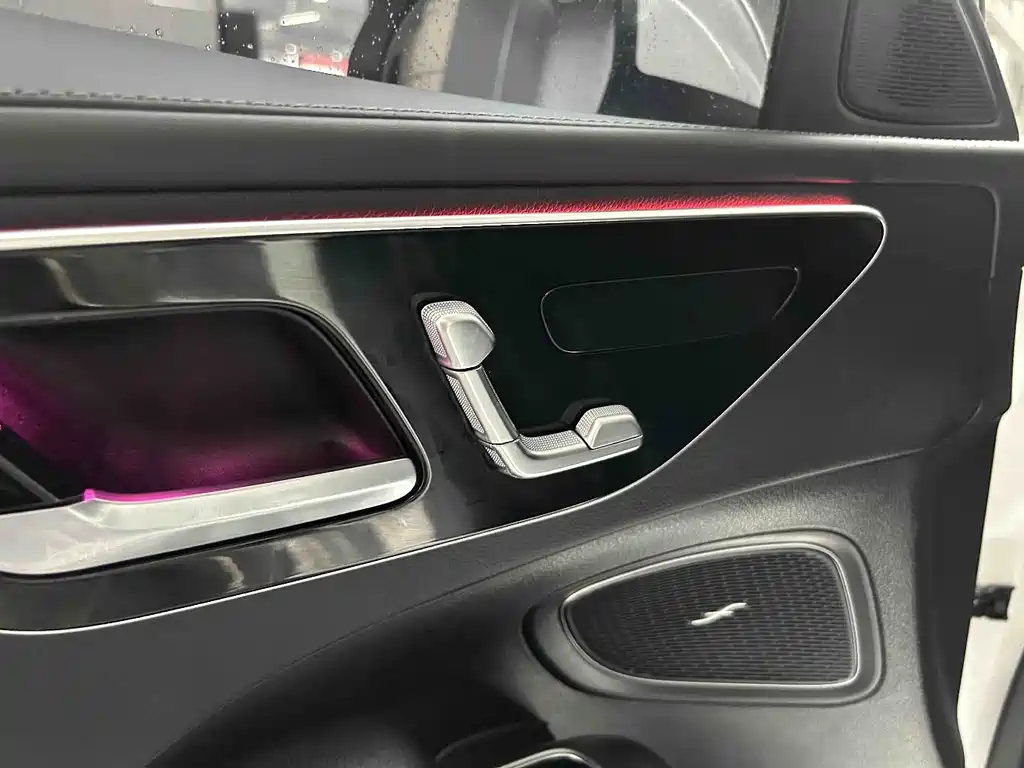 Mercedes-Benz C-Class 2023 — фото 14