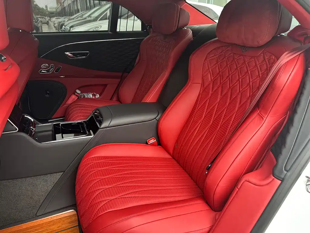Bentley Flying Spur 2022 — фото 19