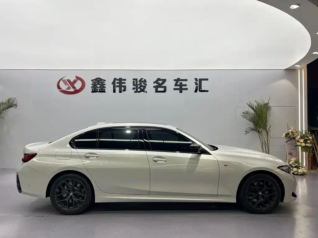 BMW 3 Series 2025