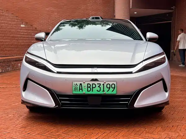 BYD Han L 2025