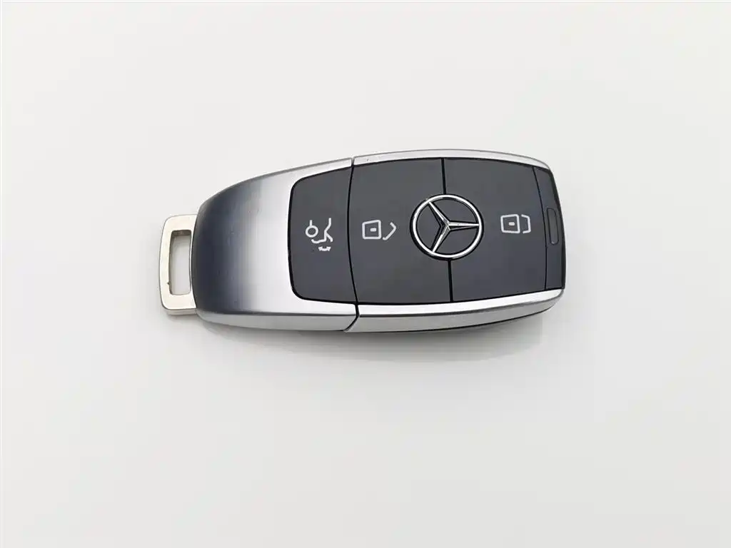 Mercedes-Benz E-Class 2014 — фото 19