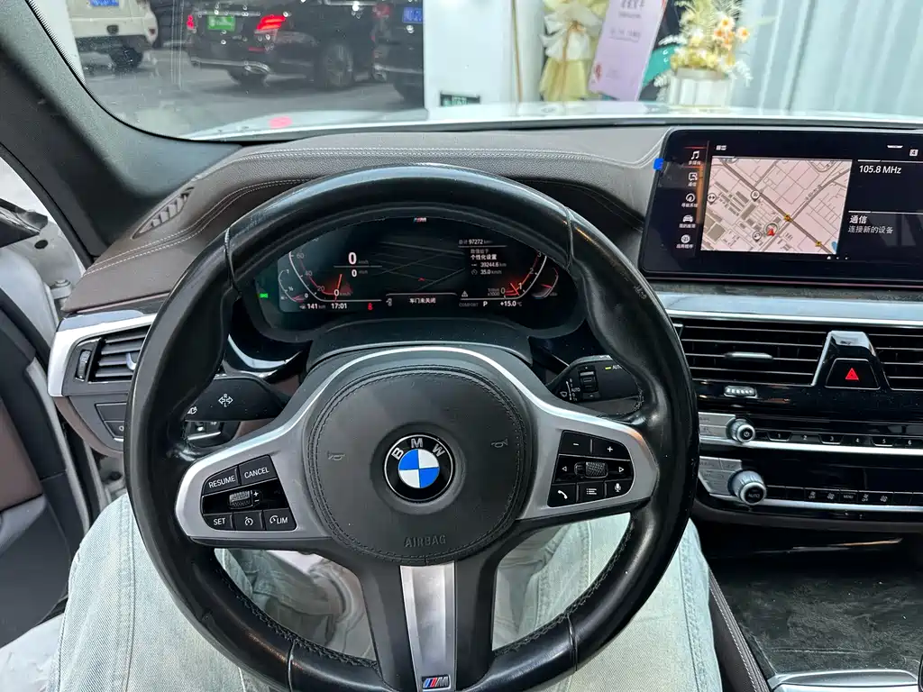 BMW 5 Series 2021 — фото 14