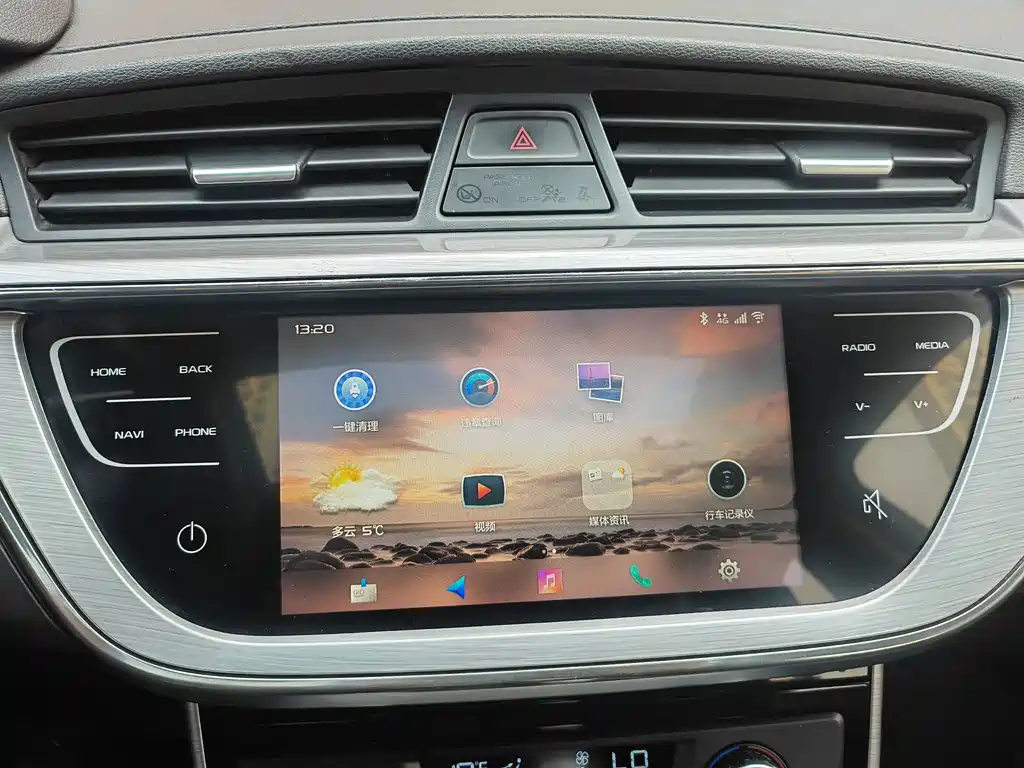 Geely Emgrand GS 2019 — фото 14