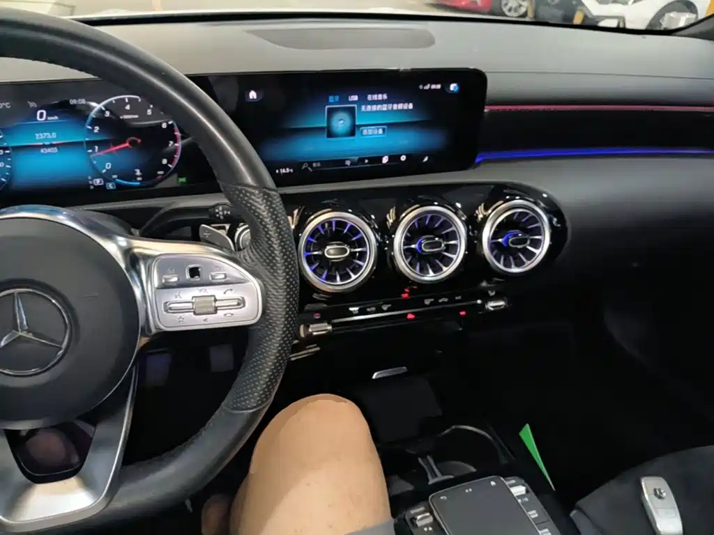 Mercedes-Benz A-Class 2021 — фото 10