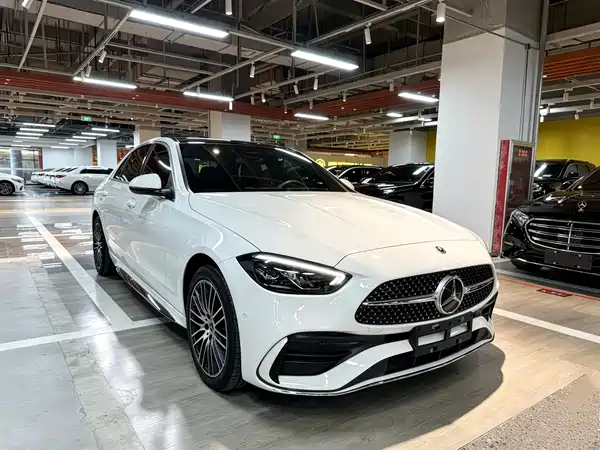 Mercedes-Benz C-Class 2024